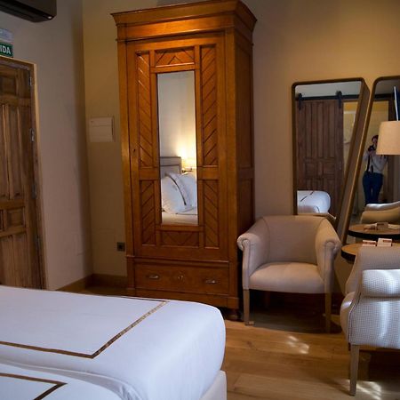 Hotel Boutique Casa Del Comendador Navalcarnero Bagian luar foto