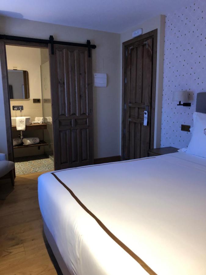 Hotel Boutique Casa Del Comendador Navalcarnero Bagian luar foto